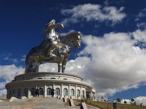 estatua gengis khan|Genghis Khan Statue in Tsonjin Boldog